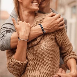 Matching-bracelets-for-couples-V3